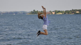 星空体育最新版-“滚球竞技：成都三叉湖赛场带来全新体育体验”  第2张